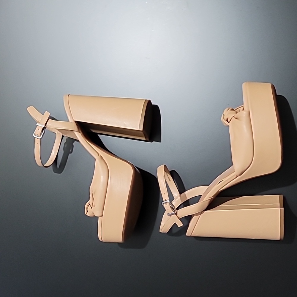 Gianni Bini Hartliye Leather Knot Ankle Strap Platform Dress Sandals Size 9.5M